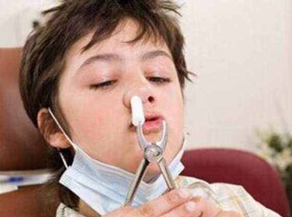 小孩鼻炎的最佳治疗方法，父母们看好了！